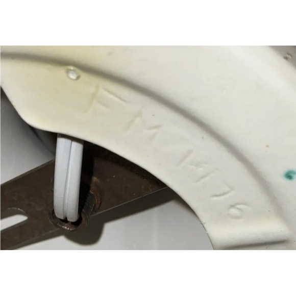 Vintage Rare Beautiful Floral Fenton Milk Hurricane Parlor Lamp Signed 1976 - Picture 8 of 16